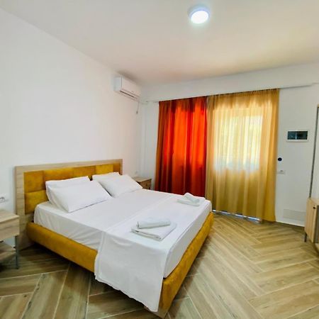 Bunec Seascape Villa Piqeras Luaran gambar